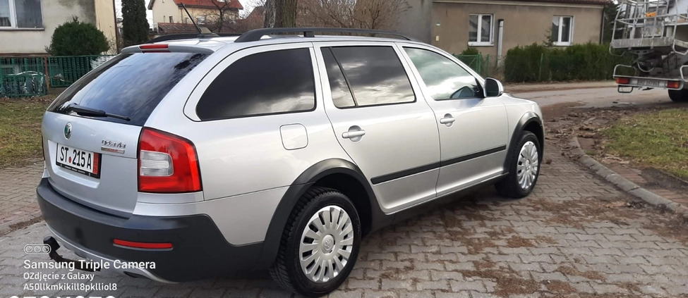 Skoda Octavia cena 27900 przebieg: 345000, rok produkcji 2012 z Olsztyn małe 121